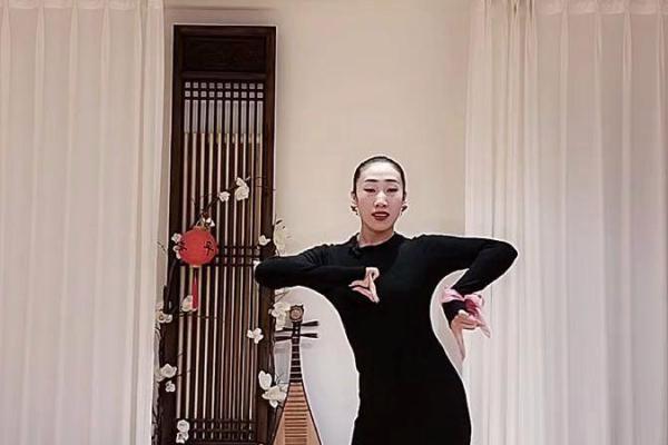 小八字舞蹈