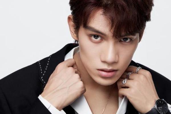 声音好听长相也迷人的星座男