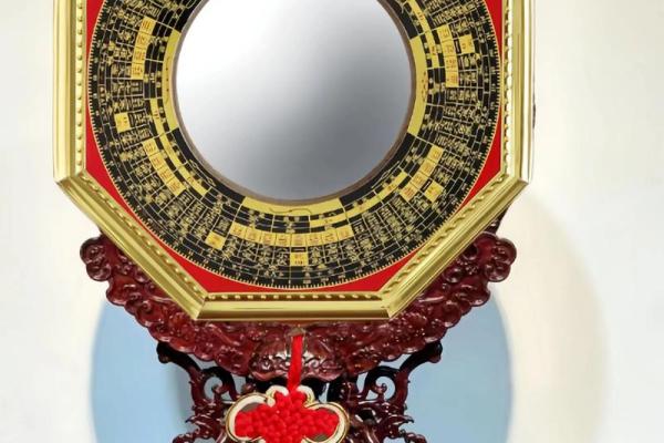 镜子风水_经常镜子照着人的照片好吗