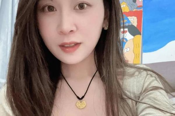 靠自己赚钱的女人八字 可以靠自己谋财的女命
