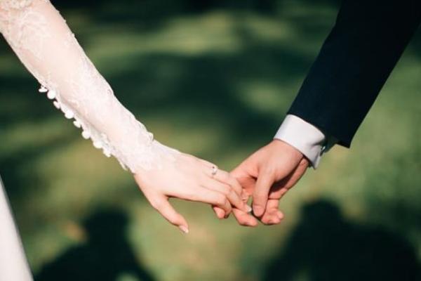 1999年属兔女孩姻缘在哪一年 99兔女命中注定的丈夫