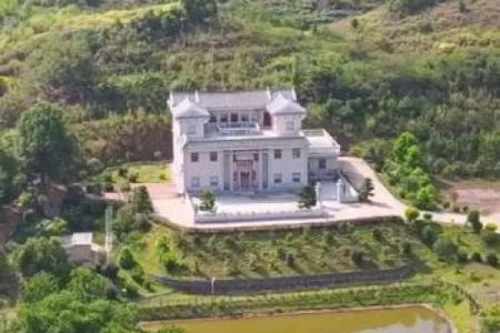 房子右边建小房子风水