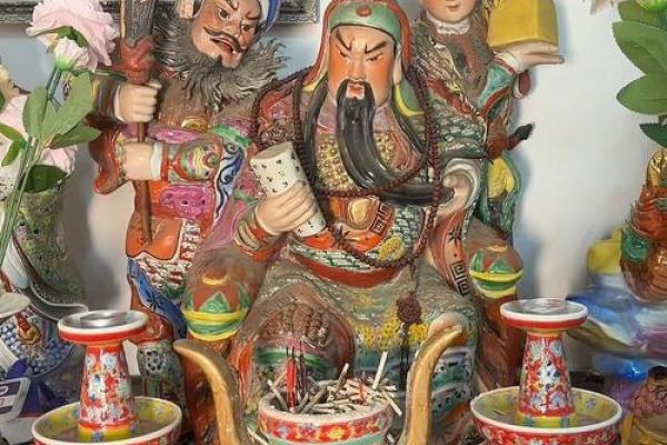 家中如何摆放关公像摆放禁忌风水的讲究 家中如何摆放关公像摆放禁忌风水的讲究