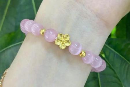 风水女人戴什么招财最灵验手链还是项链