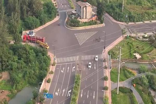 十字路口公路的房子风水