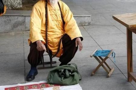 为什么算命先生不认识你，却知道你家里有几口人，方法这么简单。