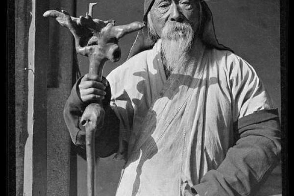 这该死的算命先生说的话，我到底该不该相信呢？