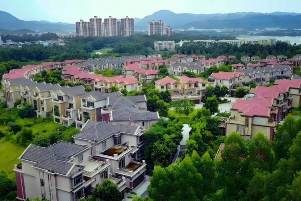 李嘉诚房子大门朝向风水 李嘉诚房子大门朝向风水