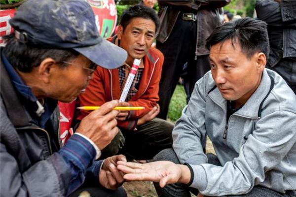 张店傅家镇有个算命的 张店傅家镇有个算命的