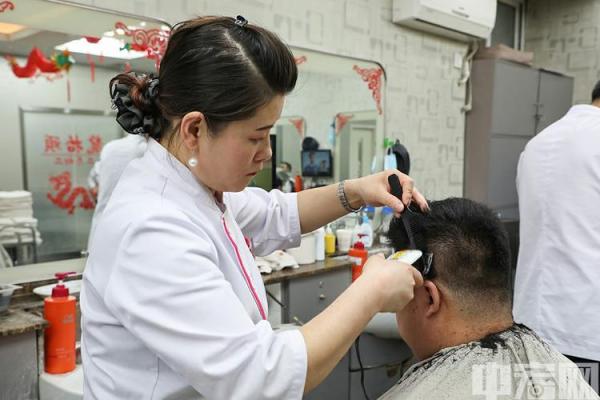 女理发师看生辰八字准吗