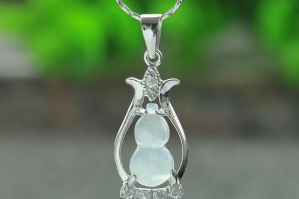 生肖马3个忌讳-1、身上不要戴观音 2、不要选择绿色的物品