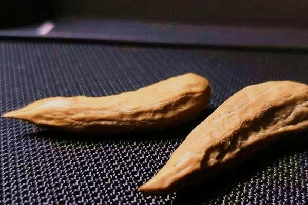 八字真硬!老太家中“核桃锤”竟是沉睡手榴弹,二十余年安然无恙 八字真硬!老太家中“核桃锤”竟是沉睡手榴弹,二十余年安然无恙