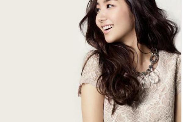 何洁的八字命理中有几次婚姻