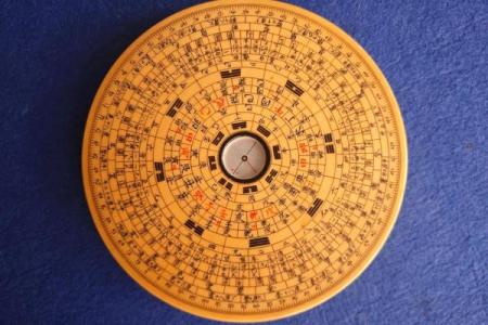 道家风水罗盘是相地之术的重要工具 预测风水必用