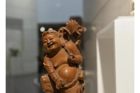 挽回婚姻请和合二仙和月老的区别是很大的