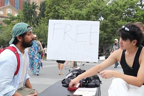 当中国算命遇上外国算命 当中国算命遇上外国算命