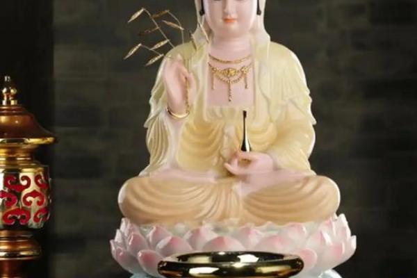 家里有两个观音